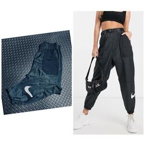 Women’s Nike swoosh black jogger pants